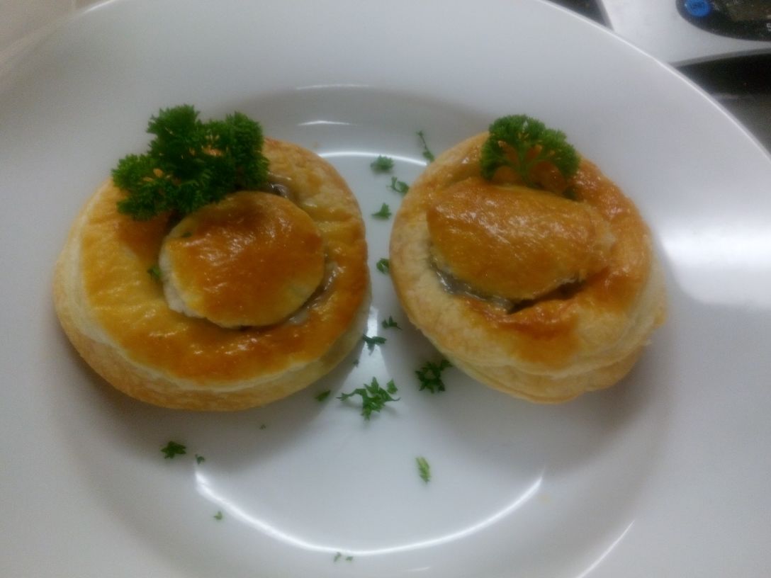 DIY Mini mushroom and puff pastry Bouchee